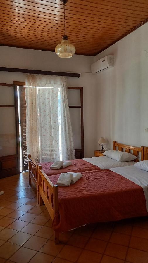 Dimitrakis Apartments Kassiopi Ngoại thất bức ảnh